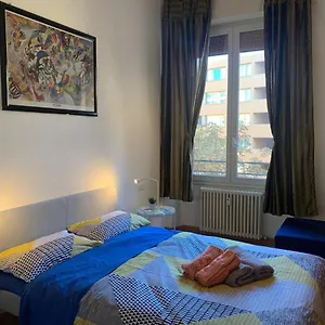 Apartment Flat Beetwen Centre And Railway Station!!, Bologna